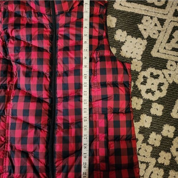 Lands End Puffer Vest Size Small. - Picture 4 of 6